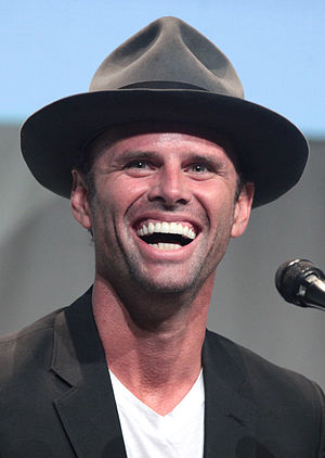 Walton Goggins Profile Picture