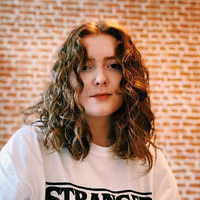 Alice Oseman Profile Picture