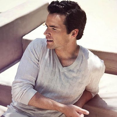 Ian Harding Profile Picture