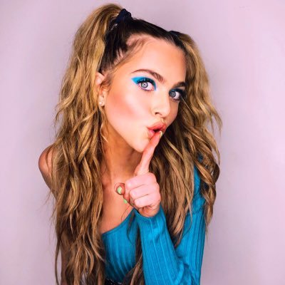 Anne Winters Profile Picture