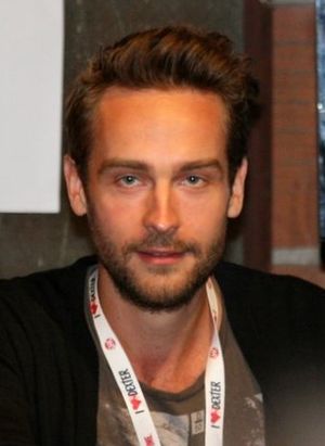 Tom Mison Profile Picture