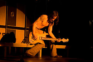 Nuno Bettencourt Profile Picture