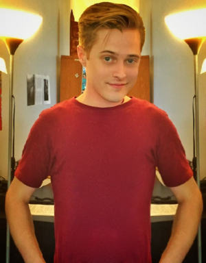 Lucas Grabeel Profile Picture