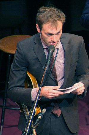 Chris Thile Profile Picture