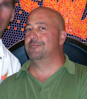 Andrew Zimmern Profile Picture