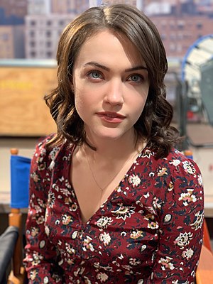 Violett Beane