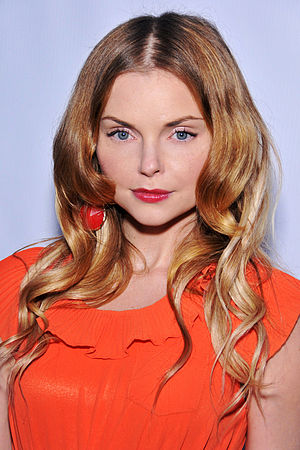 Izabella Miko Profile Picture