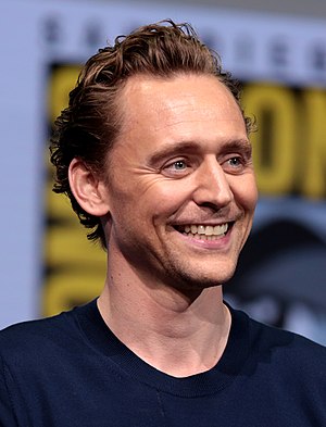 Tom Hiddleston Profile Picture