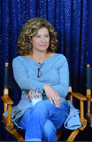 Nancy Travis Profile Picture