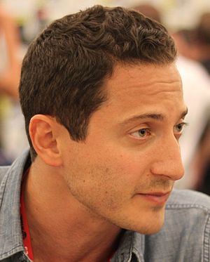 Sasha Roiz Profile Picture