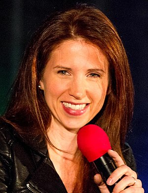 Emily Perkins Profile Picture