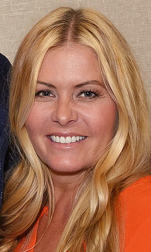 Nicole Eggert Profile Picture