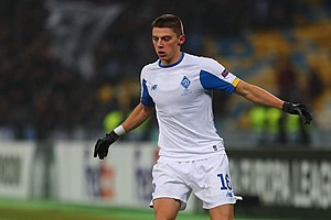 Vitaliy Mykolenko Profile Picture