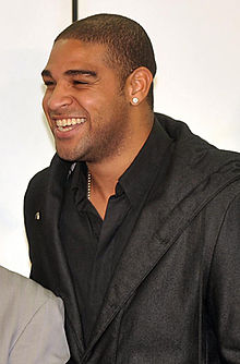 Adriano (footballer, born February 1982)