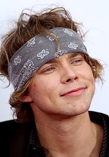 Ashton Irwin Profile Picture