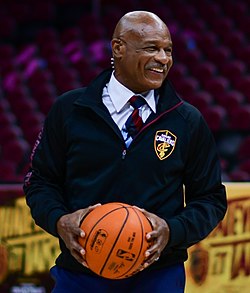 Austin Carr