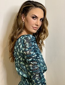 Elizabeth Chambers (television personality) Profile Picture