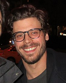 François Arnaud (actor) Profile Picture