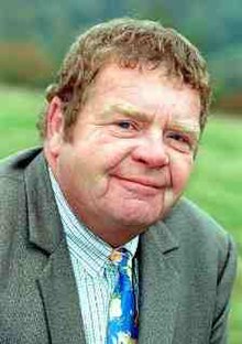 Geoffrey Hughes (actor) Profile Picture