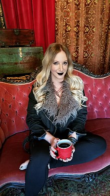 Leigh Bardugo Profile Picture