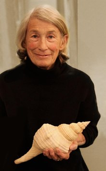 Mary Oliver Profile Picture