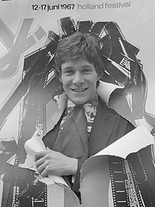 Paul Jones (singer)