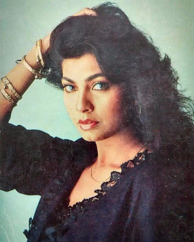 Kimi Katkar Profile Picture