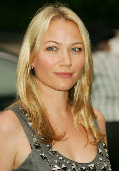 Sarah Wynter Profile Picture