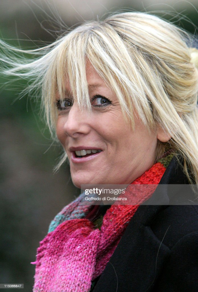 Gaby Roslin Profile Picture