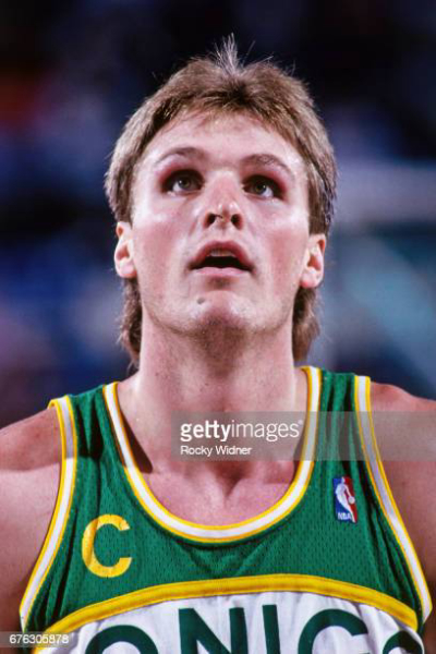 Tom Chambers Profile Picture