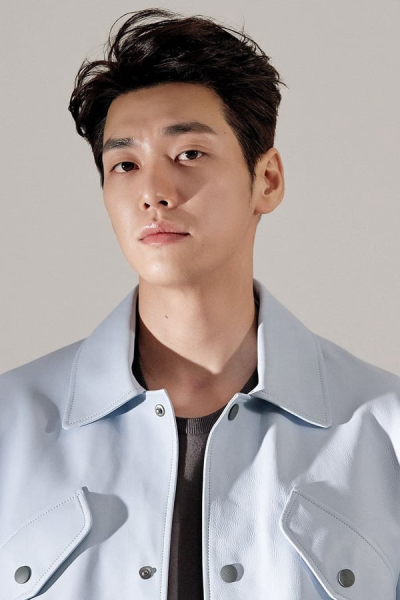 Kim Young-kwang Profile Picture