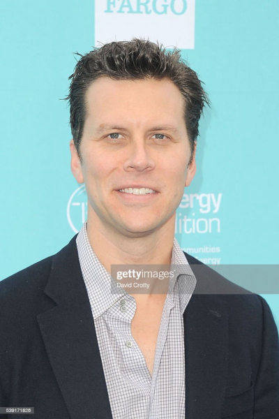 Hayes MacArthur Profile Picture