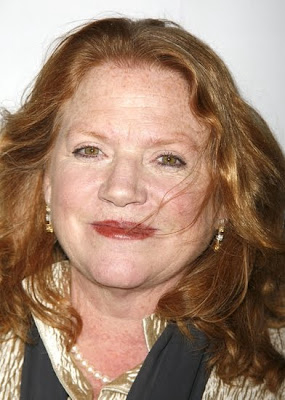 Becky Ann Baker Profile Picture