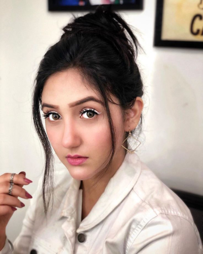 Ashnoor Kaur Profile Picture