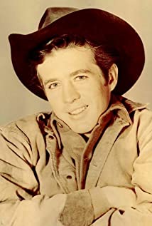 Clu Gulager Profile Picture