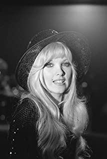 Lynsey de Paul