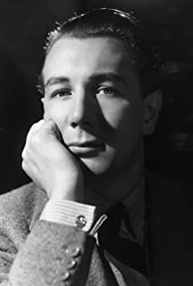 Michael Redgrave Profile Picture