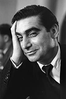 Robert Capa Profile Picture