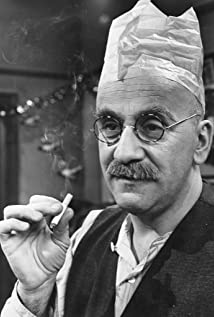 Warren Mitchell Profile Picture