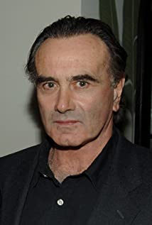 Dan Hedaya Profile Picture