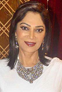 Simi Garewal Profile Picture